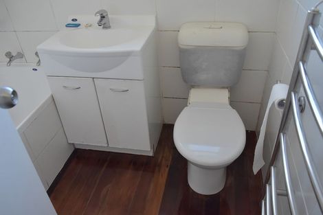 Photo of property in 79 Broderick Road, Johnsonville, Wellington, 6037