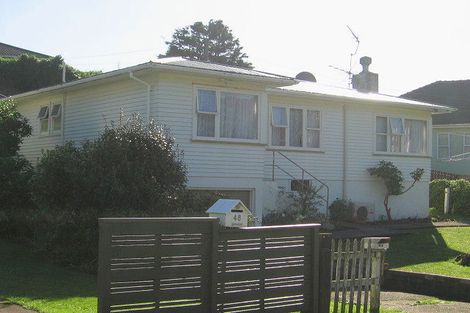 Photo of property in 46 Raroa Terrace, Tawa, Wellington, 5028