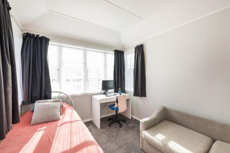 Photo of property in 35 Kauri Street, Roslyn, Palmerston North, 4414