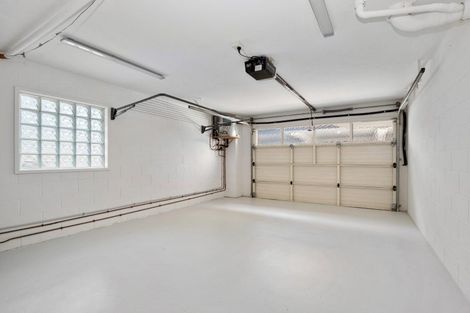 Photo of property in 28 The Mall, Mount Maunganui, 3116