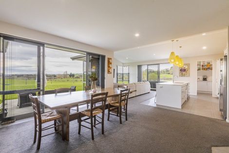 Photo of property in 52 Highlands Drive, Waipawa, 4210