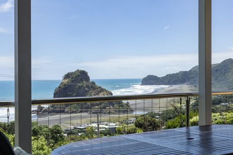 Photo of property in 54 Rayner Road, Piha, 0772