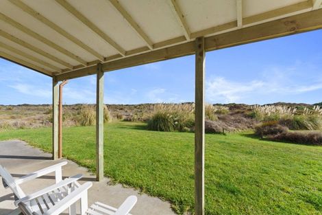 Photo of property in 80 Reay Mackay Grove, Waikawa Beach, Manakau, 5573