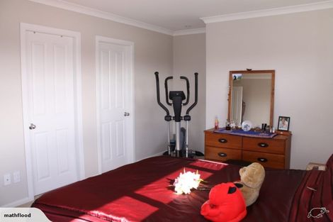 Photo of property in 4 Comber Place, Johnsonville, Wellington, 6037