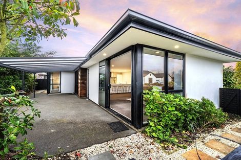 Photo of property in 2 Ader Close, Halswell, Christchurch, 8025