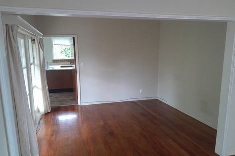 Photo of property in 35 Holland Road, Hillcrest, Auckland, 0627