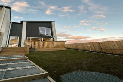 Photo of property in 24 Ramwall Place, Weymouth, Auckland, 2103