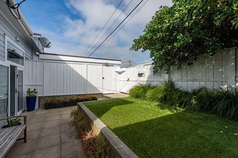 Photo of property in 73 Overtoun Terrace, Hataitai, Wellington, 6021