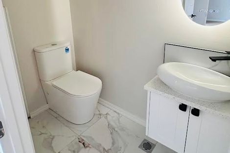 Photo of property in 17a Artesia Close, Shamrock Park, Auckland, 2016