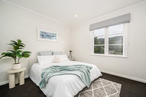 Photo of property in 53 Handyside Street, Tawa, Wellington, 5028