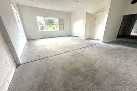 Photo of property in 305 Don Buck Road, Massey, Auckland, 0614