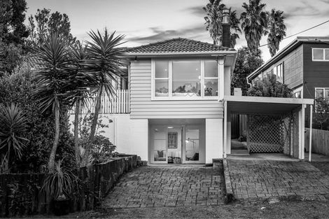 Photo of property in 1 Sussex Terrace, Riverhead, 0820