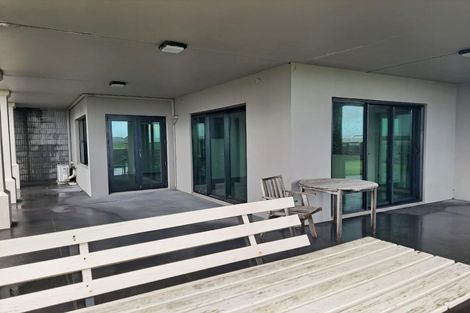 Photo of property in 1259 Devon Road, Sentry Hill, New Plymouth, 4373
