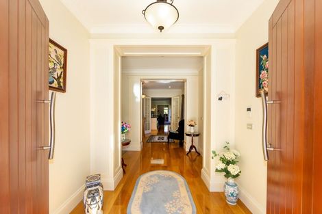 Photo of property in 12 Oak Place, Poraiti, Napier, 4112