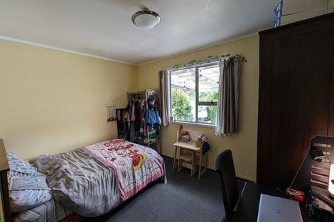 Photo of property in 32 Beaudine Avenue, Glenfield, Auckland, 0629