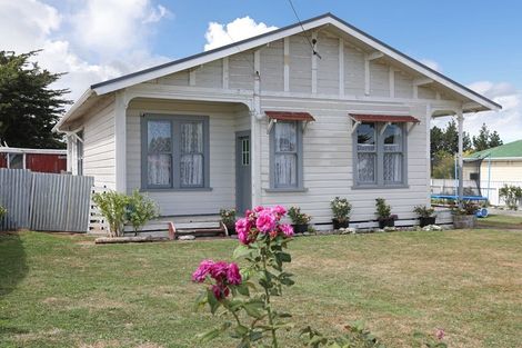 Photo of property in 10 Ngareta Street, Marton, 4710