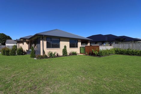 Photo of property in 3 Hereford Drive, Carterton, 5713