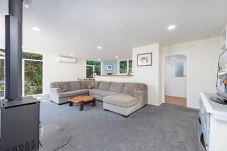 Photo of property in 15 Elmslie Road, Pinehaven, Upper Hutt, 5019