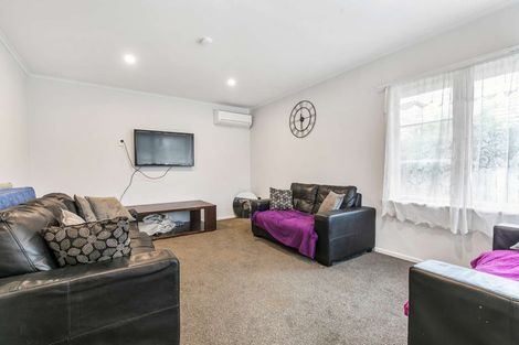 Photo of property in 51 Hallberry Road, Mangere East, Auckland, 2024