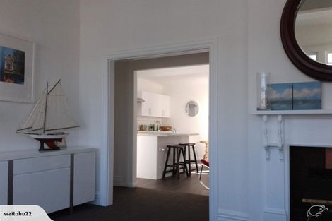 Photo of property in 266 Queens Drive, Lyall Bay, Wellington, 6022