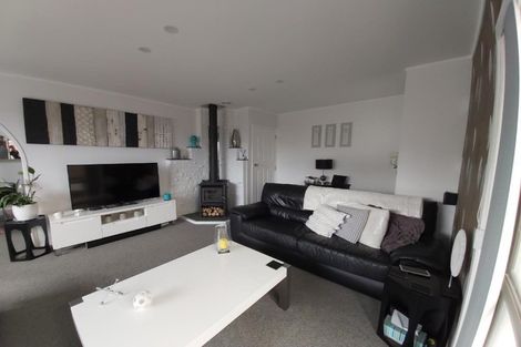 Photo of property in 6 Halder Place, Torbay, Auckland, 0632