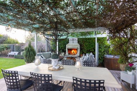 Photo of property in 244 Victoria Avenue, Hokowhitu, Palmerston North, 4410