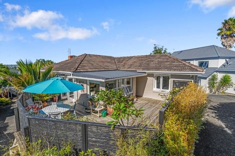 Photo of property in 21 Howe Street, Howick, Auckland, 2014
