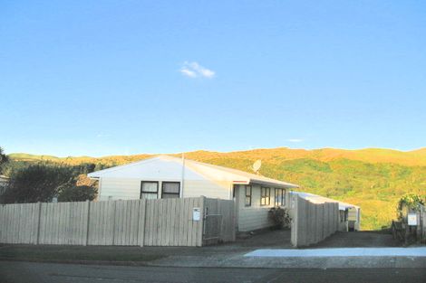 Photo of property in 110 Bedford Street, Cannons Creek, Porirua, 5024