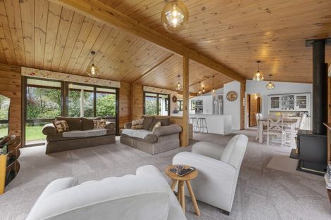 Photo of property in 37 Flint Road West, Stratford, 4332