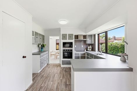 Photo of property in 178 Prince Regent Drive, Farm Cove, Auckland, 2012