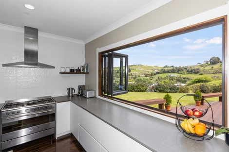 Photo of property in 18 Lakeview Terrace, Taradale, Napier, 4112