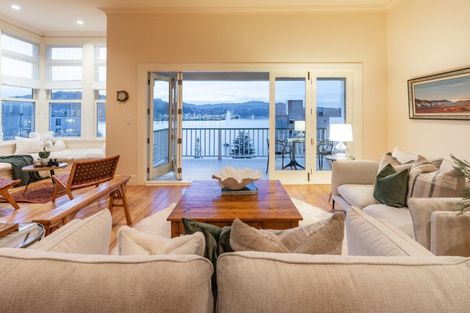 Photo of property in 4 Baring Street, Oriental Bay, Wellington, 6011