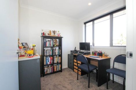 Photo of property in 18 Mckay Close, Frimley, Hastings, 4120