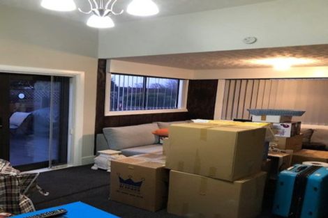 Photo of property in 27 Division Street, Riccarton, Christchurch, 8041