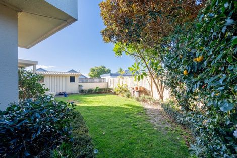 Photo of property in 3 Moana Place, Taradale, Napier, 4112