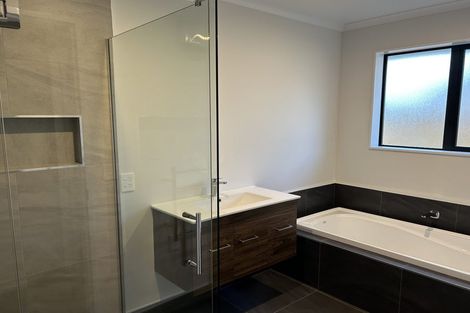 Photo of property in 4 Crosado Place, Rolleston, 7614