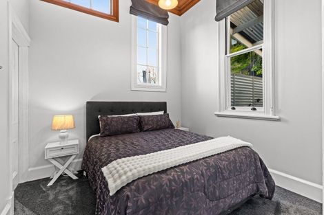 Photo of property in 32 Milton Road, Bluff Hill, Napier, 4110