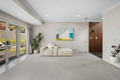 Photo of property in 8 Cuthill Close, Albany, Auckland, 0632