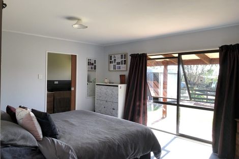 Photo of property in 17 Hokio Sand Road, Hokio Beach, Levin, 5571