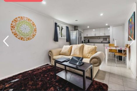 Photo of property in 10 Bishop Street, Green Bay, Auckland, 0604