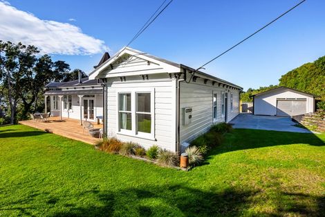 Photo of property in 21 Priscilla Crescent, Mornington, Wellington, 6021