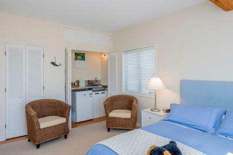Photo of property in 115 Tutere Street, Waikanae Beach, Waikanae, 5036