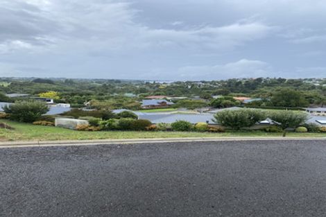 Photo of property in 133r Kaitemako Road, Welcome Bay, Tauranga, 3175