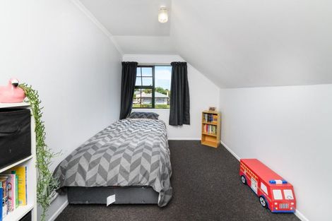 Photo of property in 5 Rangitira Avenue, Palmerston North, 4414