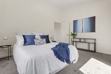Photo of property in 32 Dart Place, Fernhill, Queenstown, 9300