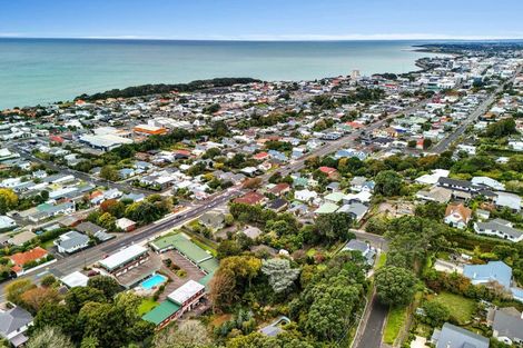 Photo of property in 353 Devon Street West, Lynmouth, New Plymouth, 4310