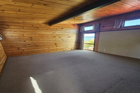 Photo of property in 33 Eskdale Road, Papakowhai, Porirua, 5024