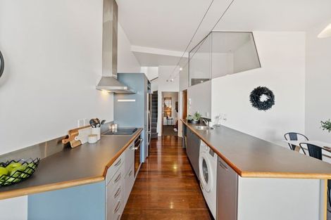 Photo of property in Metro Apartments, 12/220u Thorndon Quay, Pipitea, Wellington, 6011