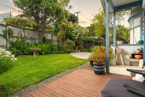 Photo of property in 62 Maupuia Road, Maupuia, Wellington, 6022