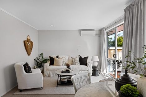 Photo of property in 2/59 Hatton Road, Orewa, 0931